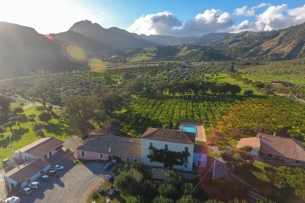 Barone Gr Macri Agriturismo Modi Gerace Exterior foto